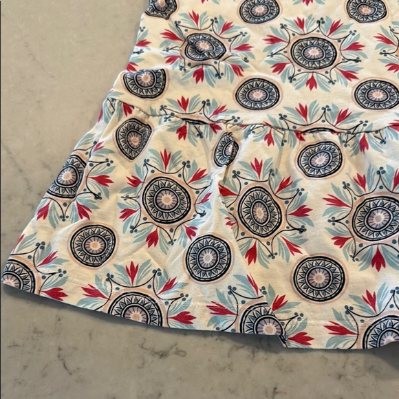 Tea Collection Patterned Top with Ruffle Hem - Picture 8 of 10